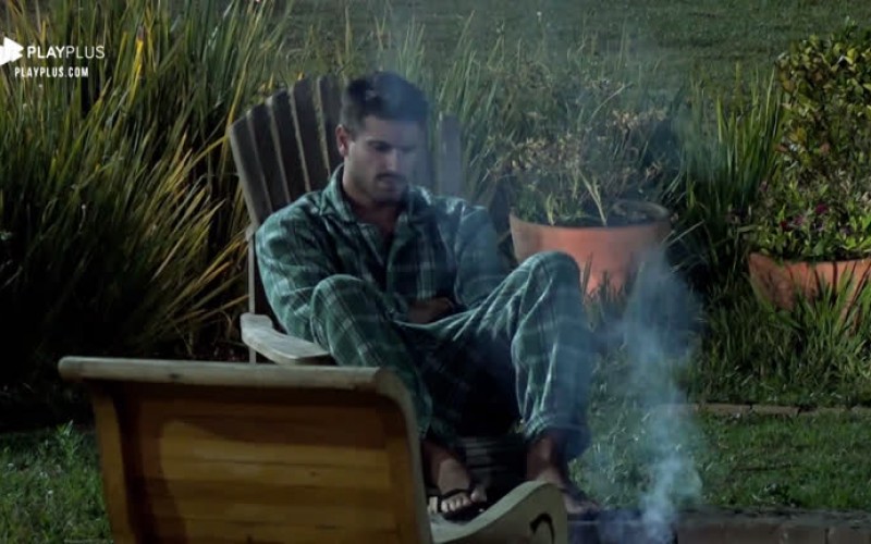 Na Roça, Guilherme fica pensativo em véspera de noite de eliminação