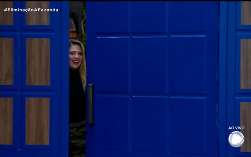 Nadja Pessoa volta para a sede e Ana Paula reage mal