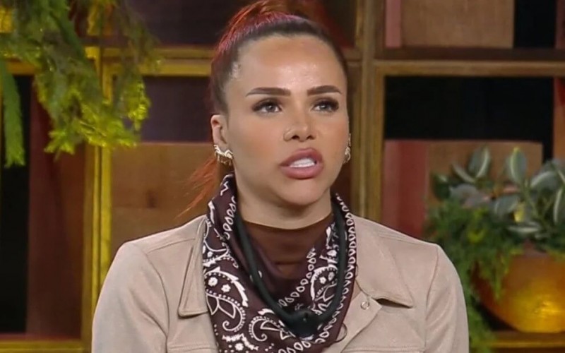 Nem torcida de famosos salva, e Gabily é a primeira eliminada de A Fazenda 17