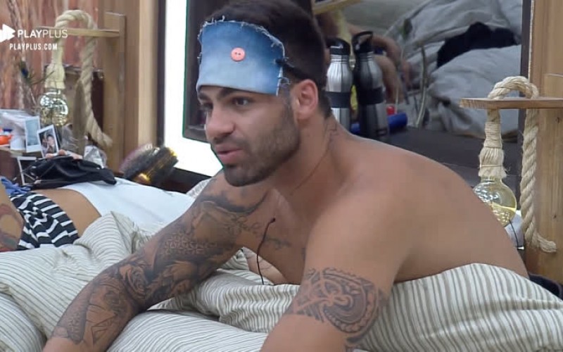 Netto diz que não dormiu por conta do ronco de Lucas Viana