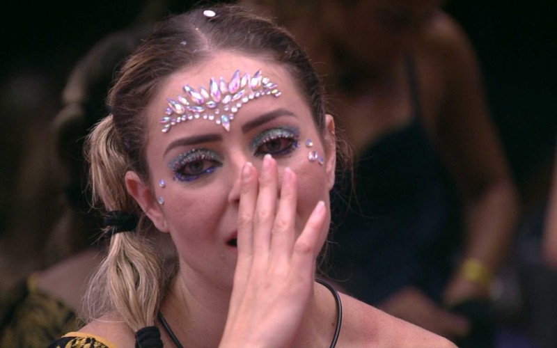 Paula critica Tereza: 