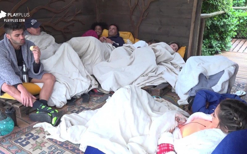 Peões contam quantos dias faltam para acabar o confinamento