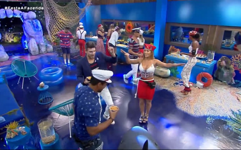 Peões curtem festa com tema 