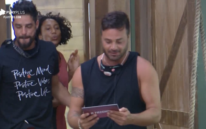 Phavanello anuncia festa inspirada no mundo dos quadrinhos