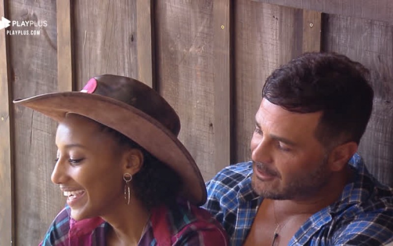 Phavanello e Sabrina falam que, de perto, ninguém é normal