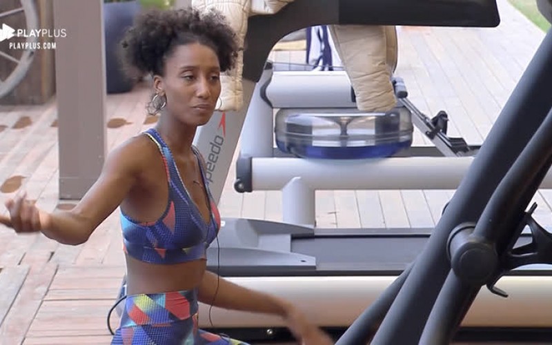 Sabrina diz que criação familiar ajudou ela a enfrentar preconceitos