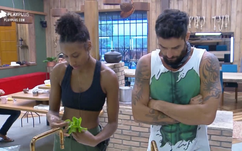 Sabrina Paiva e Netto resgatam sucesso A Cera, da banda O Surto