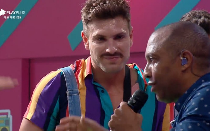 Salgadinho brinda com peões e agradece: 