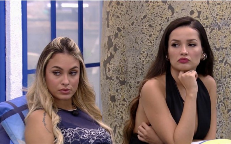 Sarah ouve desabafo de Juliette no BBB 21: “Ele foi desleal comigo”