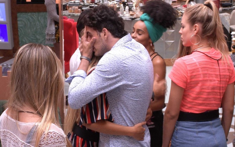 Segundo Paredão: Maycon atende Big Fone e indica Hariany