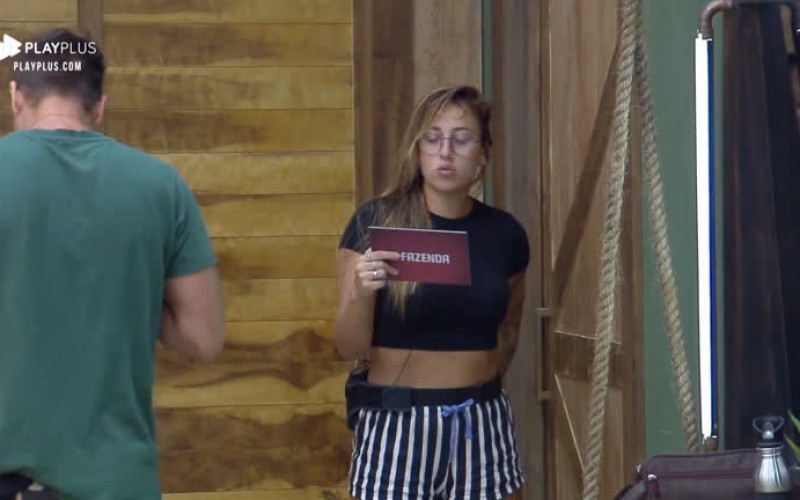 Tati Dias e Diego Grossi recebem ordem para arrumar as malas