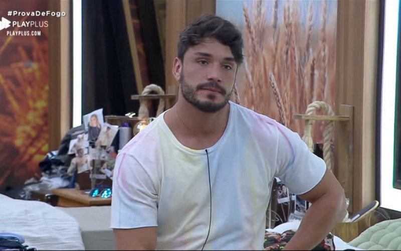 Thayse aconselha Lucas sobre sua estratégia no reality