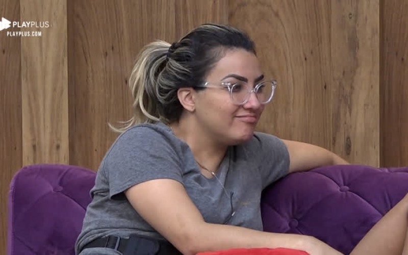 Thayse elogia corpo e aparência da eliminada Drika Marinho