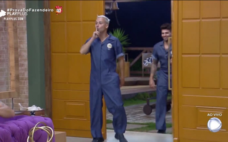 Viny arma pegadinha após vitória de Rodrigo Phavanello em prova