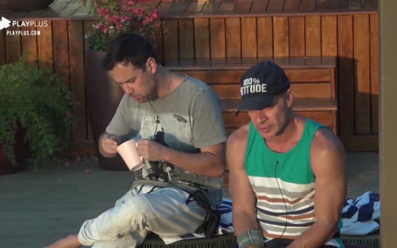 Viny comenta expulsão de Phellipe: 