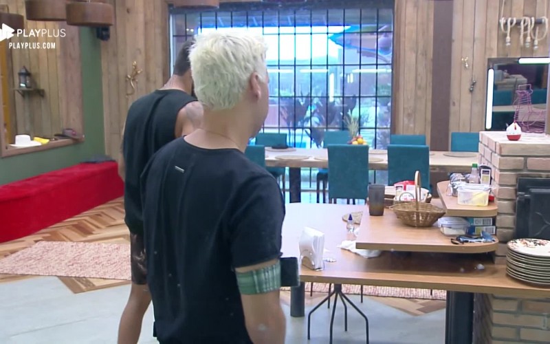 Viny fala de Lucas: ‘O cara não pega nem o suco que toma’