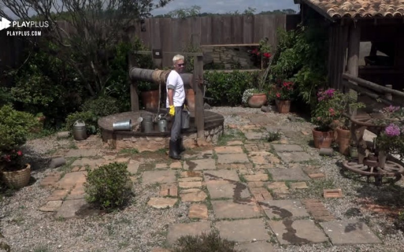 Viny Vieira zoa Túlio com uma paródia do hit 