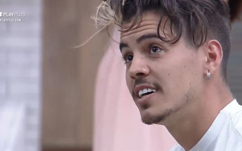 Biel discursa na volta da Roça - A Fazenda 12