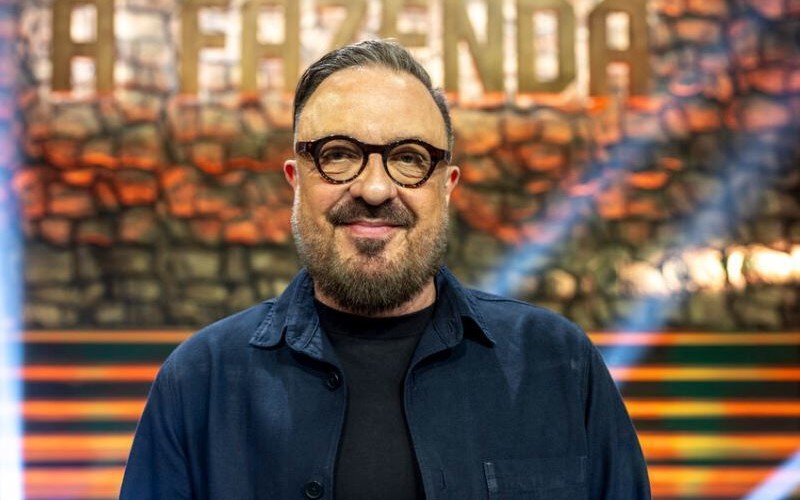 Carelli brinca com tamanho do reality: "Longa-metragem"