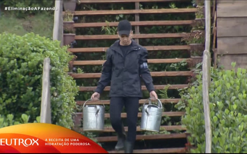 Dia dos peões é pesado na sede - A Fazenda 12