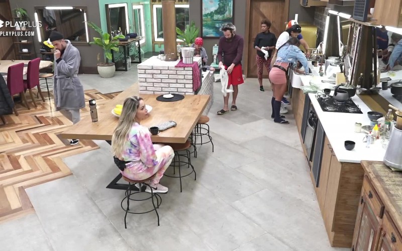 Peões "shippam" Tays Reis e Biel - A Fazenda 12