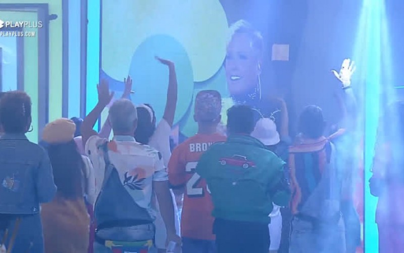 Xuxa agita a festança na sede - A Fazenda 12