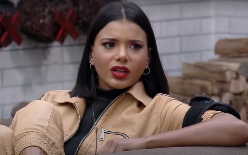 A Fazenda 12: Após votação, Jakelyne perde a pose e faz barraco com Biel