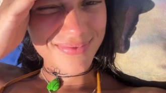 Alane toma sol no Rio de Janeiro: 'Essa lua'