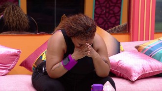 BBB 25: Camilla chora ao deixar Prova de Resistência: 'Não queria que a gente ficasse como fraca'