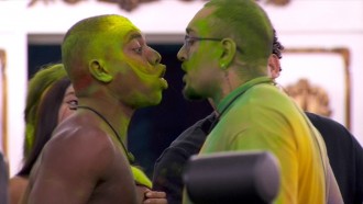 Davi e MC Bin Laden brigam no BBB 24; dummies entram na casa para apartar confusão