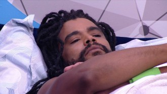 Diogo Almeida questiona voto de gêmeos: 'Ela fez alguma coisa para vocês?'
