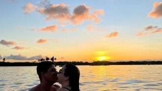 Guilherme, do BBB 25, curte pôr do sol em clima de romance com a esposa: 'Dia de recarregar as energias'