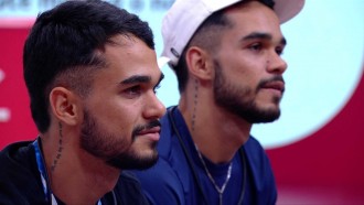 João Gabriel recebe recado de irmãos gêmeos caçulas no Presente do Anjo do BBB 25