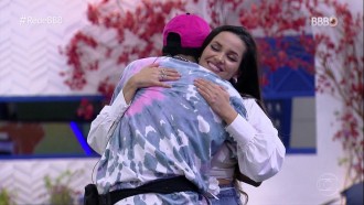 Lucas Penteado diz a Juliette no BBB Dia 101: 'Tive que ir embora pra você ganhar'