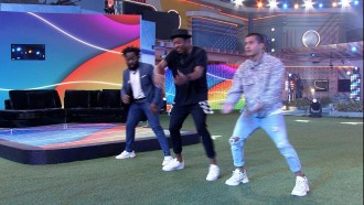 Paulo André vibra muito com show de Léo Santana na Final do BBB 22