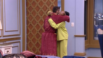 Resumo BBB21 6/2: Coroação do Líder, divisão Vip e Xepa e estratégias para Paredão animam a madrugada dos brothers