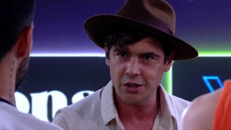 Vem Aà na Globo: Sergio Guizé entra no BBB 25 acompanhado de burro Policarpo para anunciar novidades na programação