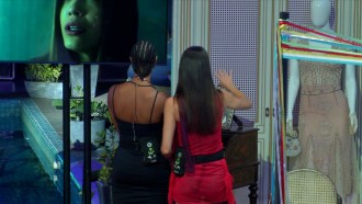 Vitória Strada explica sinopse de Espelho da Vida para Aline no BBB 25