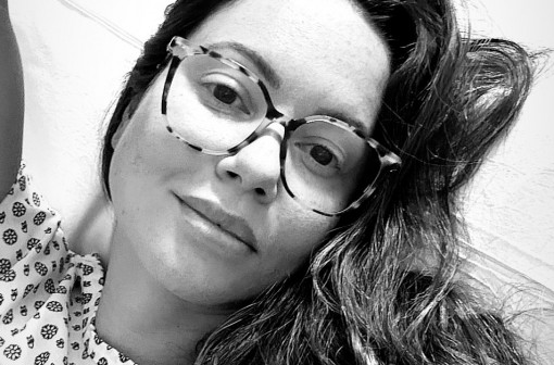 Ex-BBB Juliana Goes desabafa após complicações por perda gestacional: 'Um dia de cada vez'