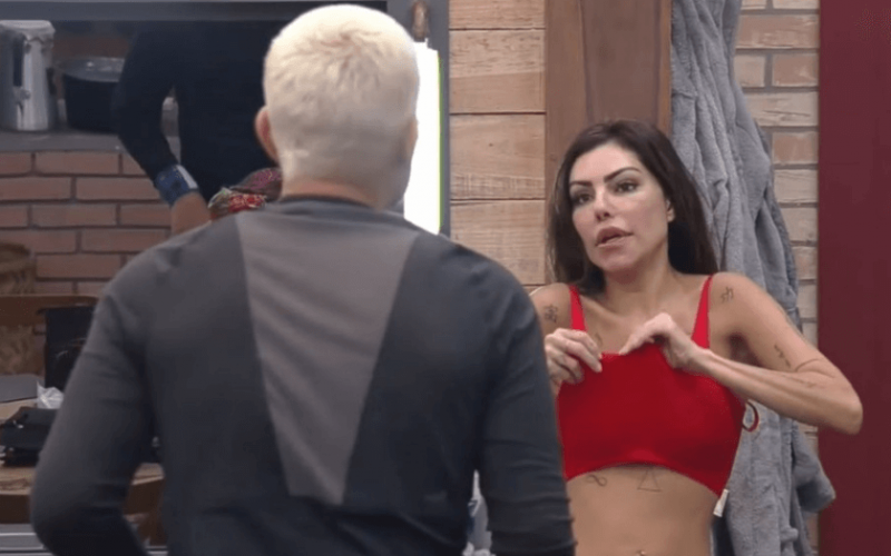Em A Fazenda 13, MC Gui se irrita e faz barraco com Liziane:
