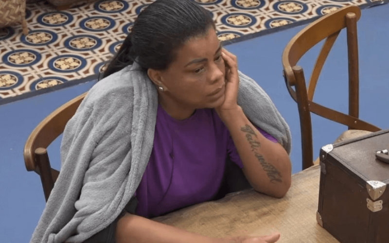 A Fazenda 13: Incomodada com Gui Araujo e Victor, Tati decreta ultimato