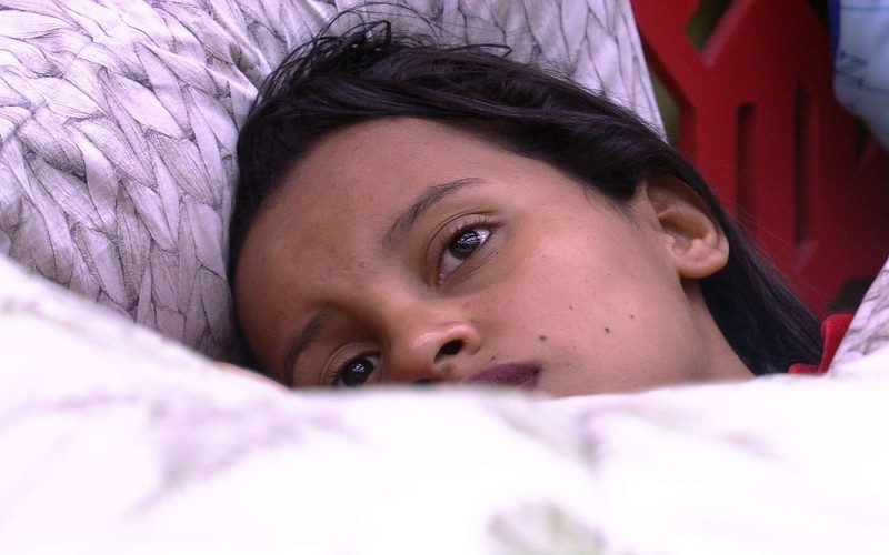 Ana Clara e Gleici conversam sobre Paula: