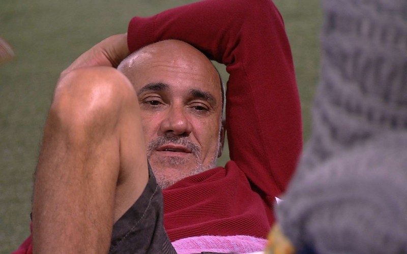 Ayrton critica postura de brother: