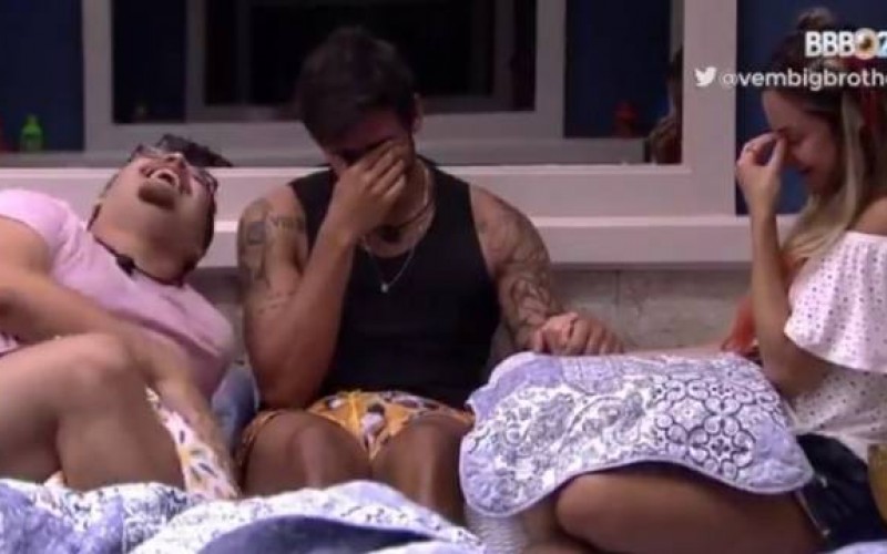 BBB20 - Ao falar sobre papo íntimo e ‘vibradores’, Victor Hugo constrange Gabi e Guilherme