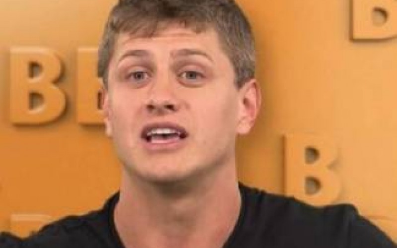 BBB20 - Hadson e Lucas dizem que já ficaram com cantora internacional