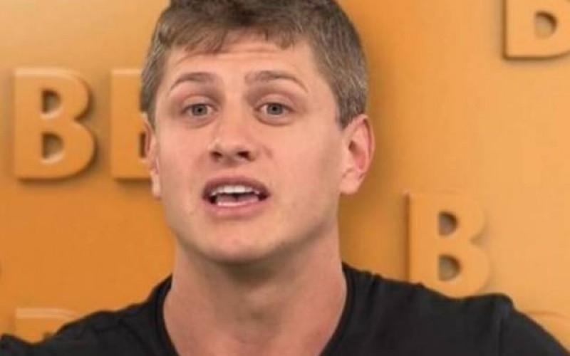 BBB20 - Lucas revela ter deixado surpresa que vai feder na casa