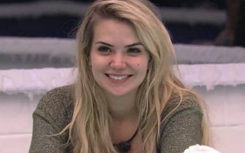 BBB20 - Marcela dispara sobre insegurança com famosos no reality: “Caiu a ficha”