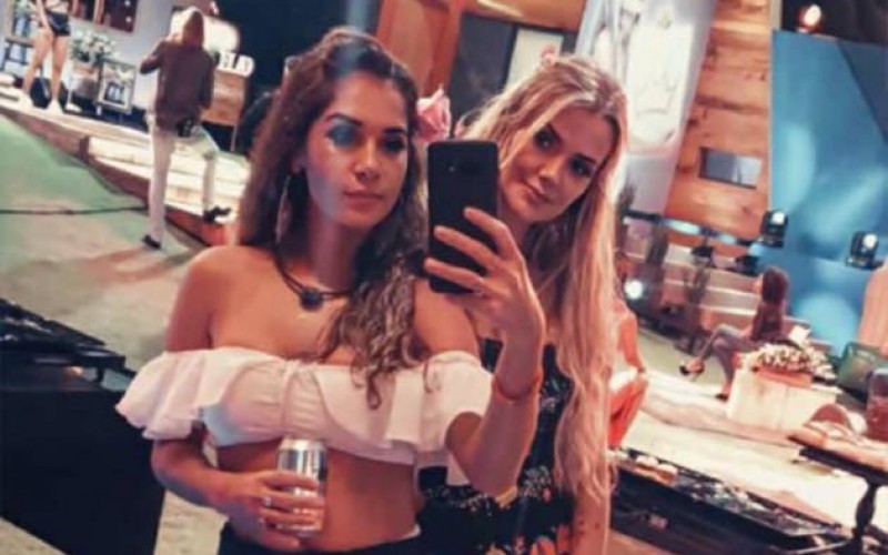 BBB20 - Marcela e Gizelly vão para debaixo do edredom