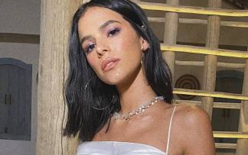 Bruna Marquezine declara: “não tenho mais esperanças pra perder em homens héteros”