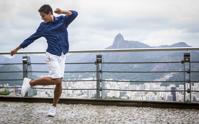Danrley, do BBB19, dança passinho e se emociona em sua primeira visita ao Pão de Açúcar